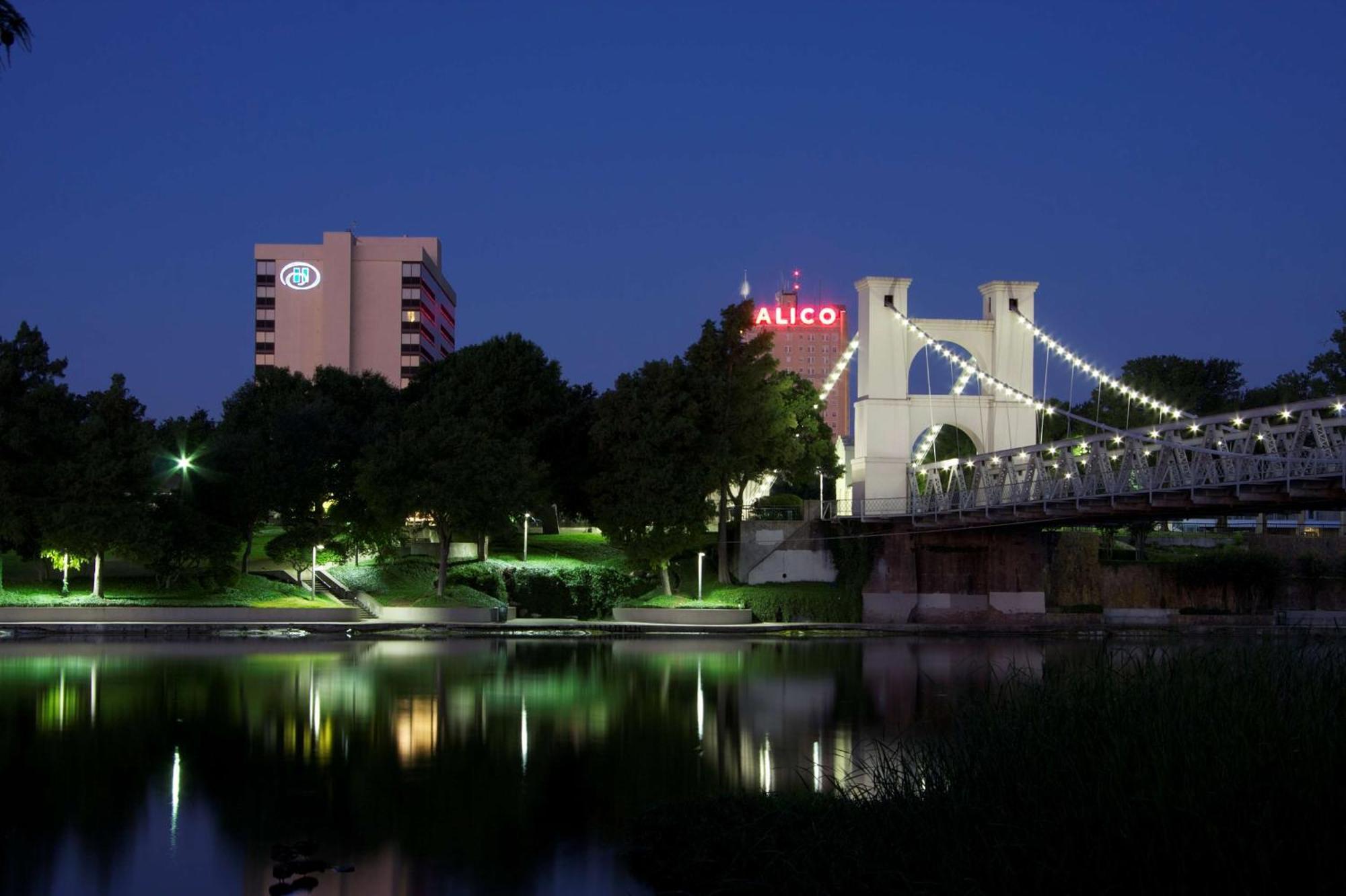 Hilton Waco Ξενοδοχείο Εξωτερικό φωτογραφία